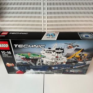 LEGO Technic Ocean Explorer #42064. Brand New Factory Sealed - Retired Product